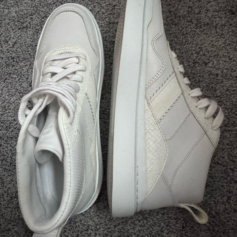 Cole Haan Classic White Lace-Up Sneakers EUC